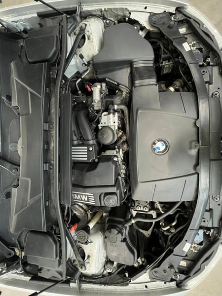 2010-BMW-3-Series-320i-Auto_12