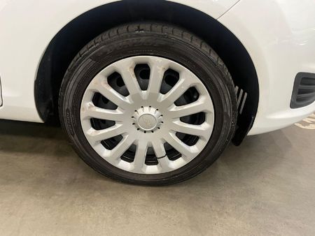 2016-Ford-Fiesta-14-Ambiente-5-dr_8
