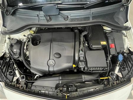 2015-Mercedes-Benz-B-Class-B-200-CDI-Auto_12