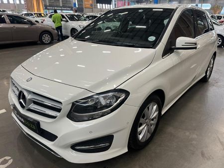 2015-Mercedes-Benz-B-Class-B-200-CDI-Auto_6