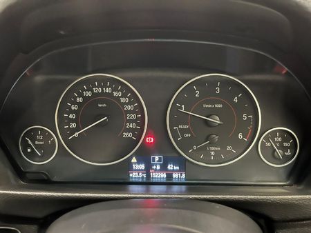 2014-BMW-3-Series-320d-Sport-Auto_10