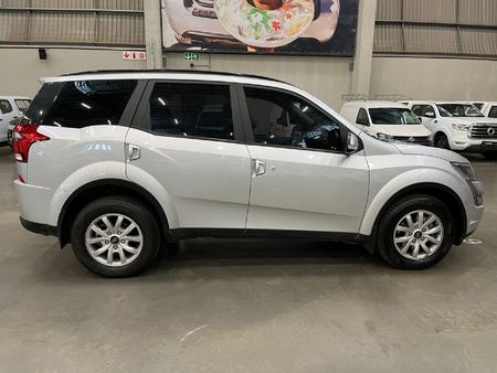 2022-Mahindra-XUV-500-22D-mHawk-7-seat-W6-Auto_1