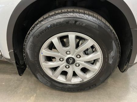 2022-Mahindra-XUV-500-22D-mHawk-7-seat-W6-Auto_8