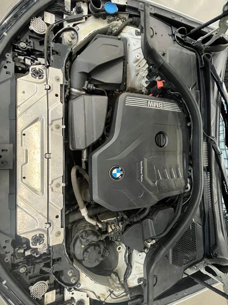 2020-BMW-3-Series-318i-M-Sport_12