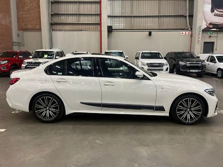 2020-BMW-3-Series-318i-M-Sport_1