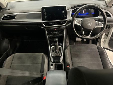 2022-Volkswagen-T-Roc-14-TSI-Design-Auto_9