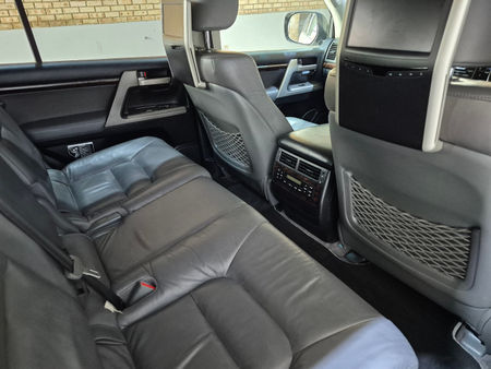 2010-Toyota-Land-Cruiser-200-TD-V8-VX-Auto_9