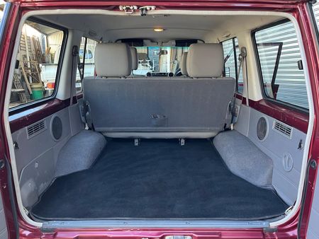 2012-Toyota-Land-Cruiser-76-42-D-60th-Edition-Station-Wagon_6
