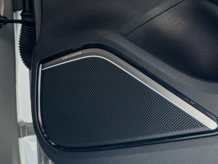 2021-Audi-RS3-Sportback-quattro_19