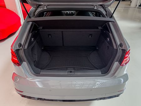 2021-Audi-RS3-Sportback-quattro_23