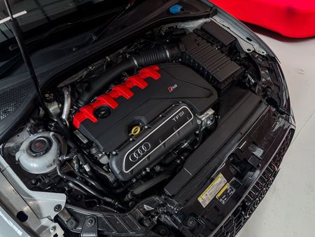 2021-Audi-RS3-Sportback-quattro_25