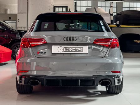2021-Audi-RS3-Sportback-quattro_4