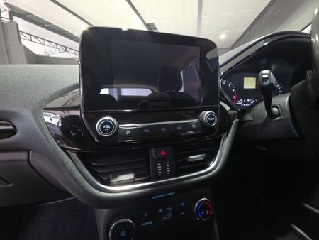 2018-Ford-Fiesta-10-EcoBoost-Trend-5-dr-Auto_3