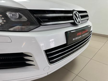 2012-Volkswagen-Touareg-30-V6-TDI-Auto-Bluemotion-180kW_18