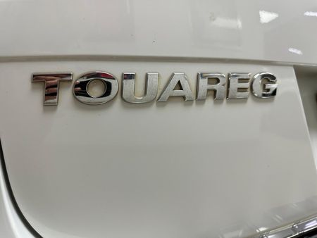 2012-Volkswagen-Touareg-30-V6-TDI-Auto-Bluemotion-180kW_20