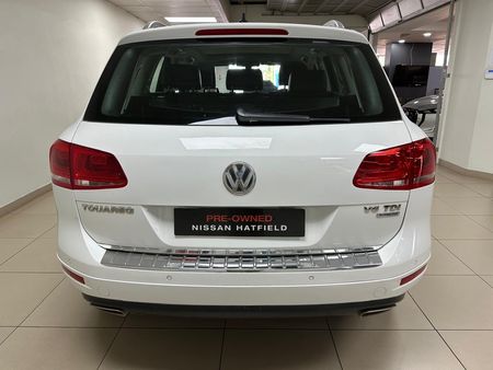 2012-Volkswagen-Touareg-30-V6-TDI-Auto-Bluemotion-180kW_5