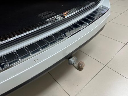 2012-Volkswagen-Touareg-30-V6-TDI-Auto-Bluemotion-180kW_7