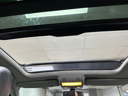 2012-Volkswagen-Touareg-30-V6-TDI-Auto-Bluemotion-180kW_8