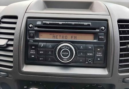2015-Nissan-Navara-25-dCi-XE-KingCab-Single-Cab_22