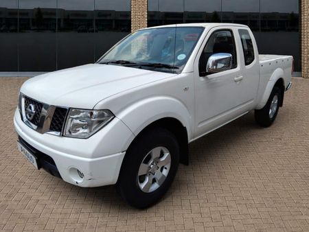 2015-Nissan-Navara-25-dCi-XE-KingCab-Single-Cab_5