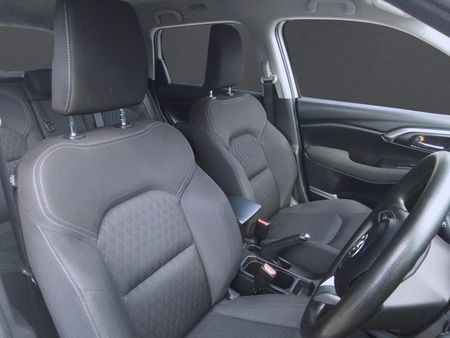 2025-Toyota-Urban-Cruiser-15-XR-Auto_9