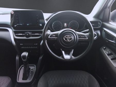 2025-Toyota-Urban-Cruiser-15-XR-Auto_10