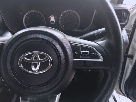 2025-Toyota-Urban-Cruiser-15-XR-Auto_16