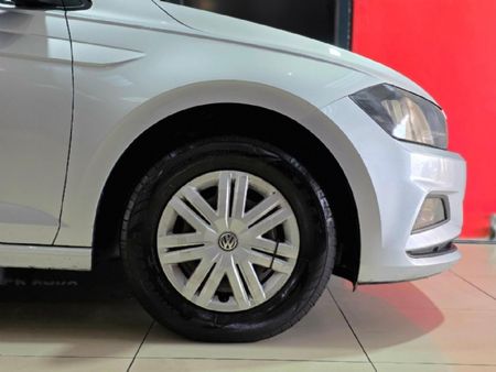 2021-Volkswagen-Polo-10-TSI-Trendline_9