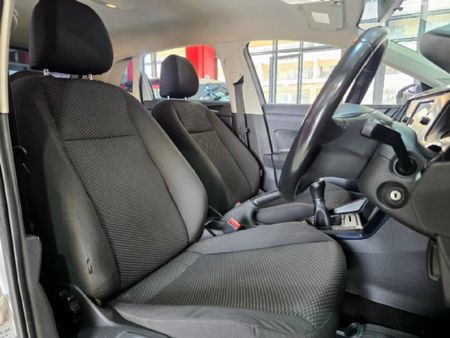 2021-Volkswagen-Polo-10-TSI-Trendline_11