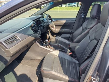 2024-Volkswagen-Polo-20-GTI-Auto-147kW_11