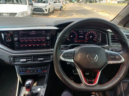 2024-Volkswagen-Polo-20-GTI-Auto-147kW_17