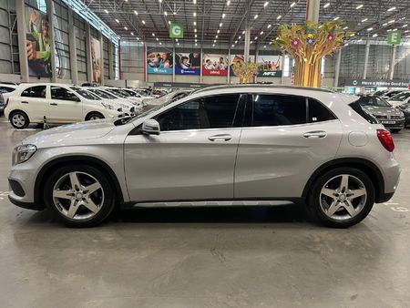 2016-Mercedes-Benz-GLA-220-CDI-Auto-4Matic_5