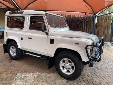 2009-Land-Rover-Defender-90-Puma-Station-Wagon_0