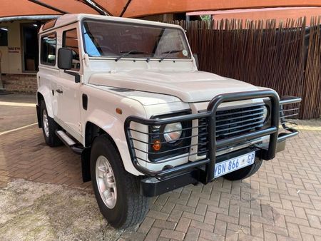 2009-Land-Rover-Defender-90-Puma-Station-Wagon_1