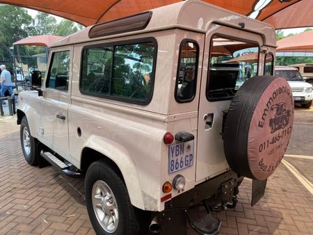 2009-Land-Rover-Defender-90-Puma-Station-Wagon_4