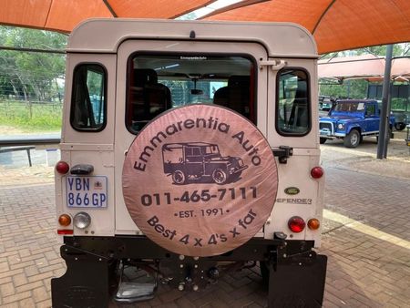 2009-Land-Rover-Defender-90-Puma-Station-Wagon_5