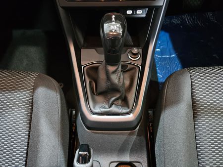 2025-Volkswagen-T-Cross-10-TSI-Auto_9