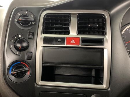 2016-Hyundai-H100-Bakkie-26D-Dropside_5