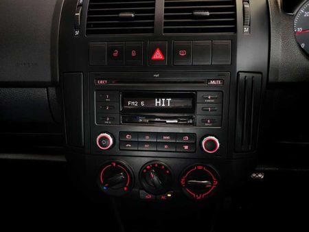 2017-Volkswagen-Polo-Vivo-CitiVivo-14-5-dr_9