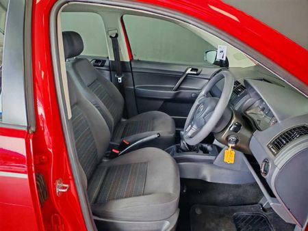 2017-Volkswagen-Polo-Vivo-CitiVivo-14-5-dr_7