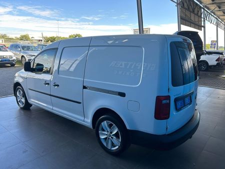 2020-Volkswagen-Caddy-Maxi-20-TDI-103kW-Auto-Panel-Van_3