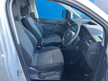 2020-Volkswagen-Caddy-Maxi-20-TDI-103kW-Auto-Panel-Van_6