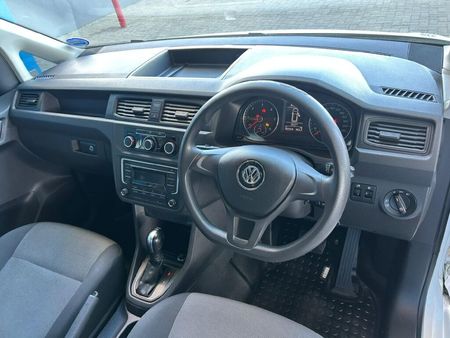 2020-Volkswagen-Caddy-Maxi-20-TDI-103kW-Auto-Panel-Van_8