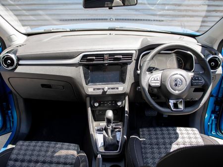 2026-MG-ZS-15-Com-Auto_9