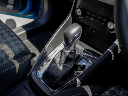 2026-MG-ZS-15-Delux-Auto_11