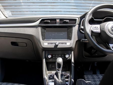 2026-MG-ZS-15-Delux-Auto_14