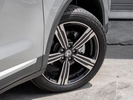 2026-MG-ZS-15-Delux-Auto_9