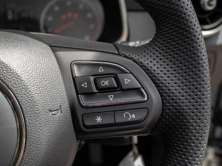 2026-MG-ZS-15-Delux-Auto_13
