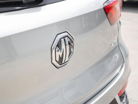 2026-MG-ZS-15-Delux-Auto_5