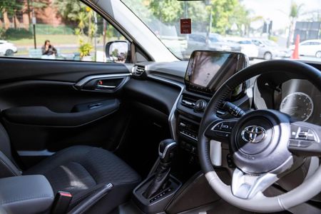 2026-Toyota-Urban-Cruiser-15-XR-Auto_16